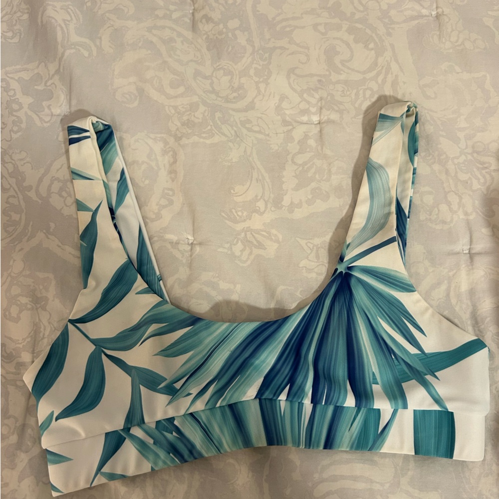 Kulani Kinis Blue and White Bikini Top